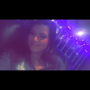 Meet your Posher, Emily